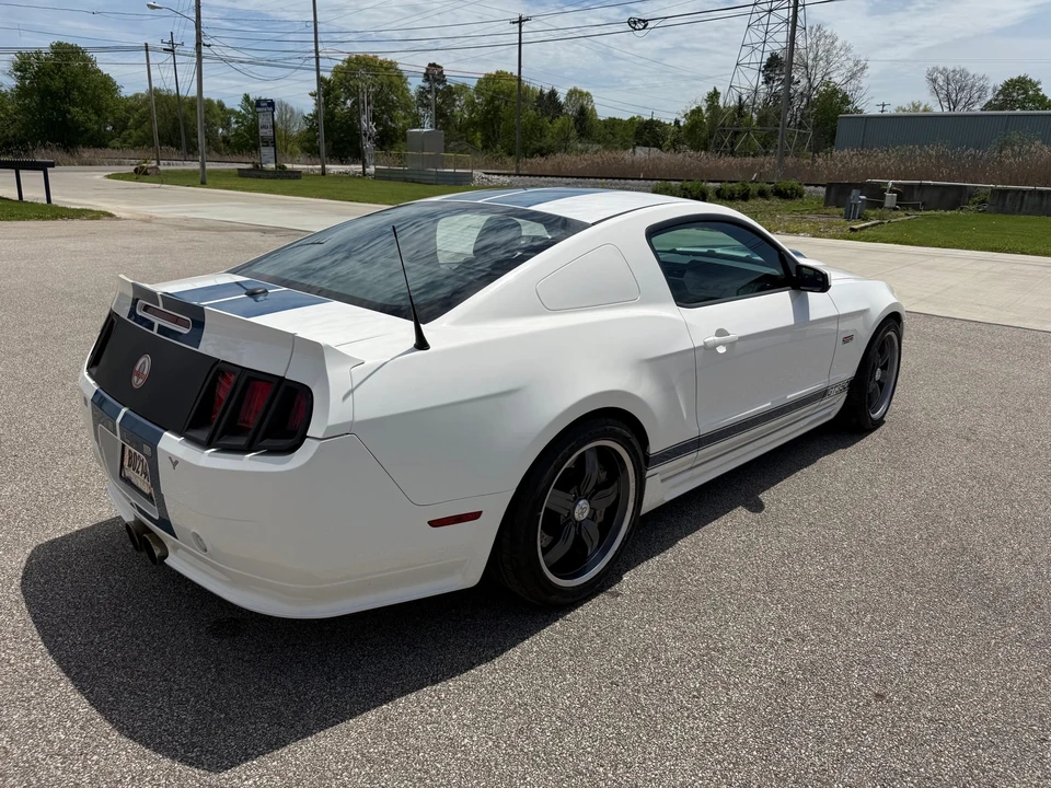 2011 Ford S197 II Shelby Mustang GT350 - Image 9 of 31