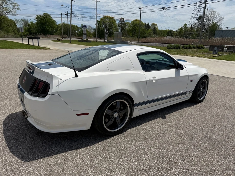 2011 Ford S197 II Shelby Mustang GT350 - Image 8 of 31