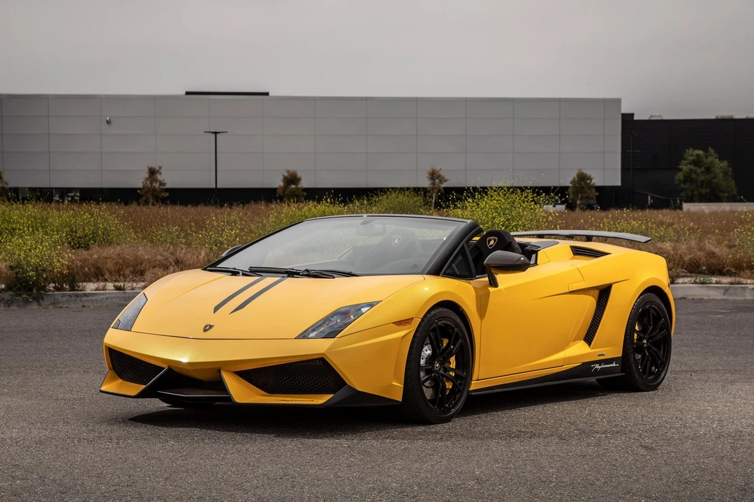 2011 Lamborghini Gallardo LP570-4 Spyder Performante - Image 2 of 31