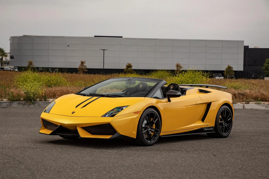 2011 Lamborghini Gallardo LP570-4 Spyder Performante - Image 3 of 31