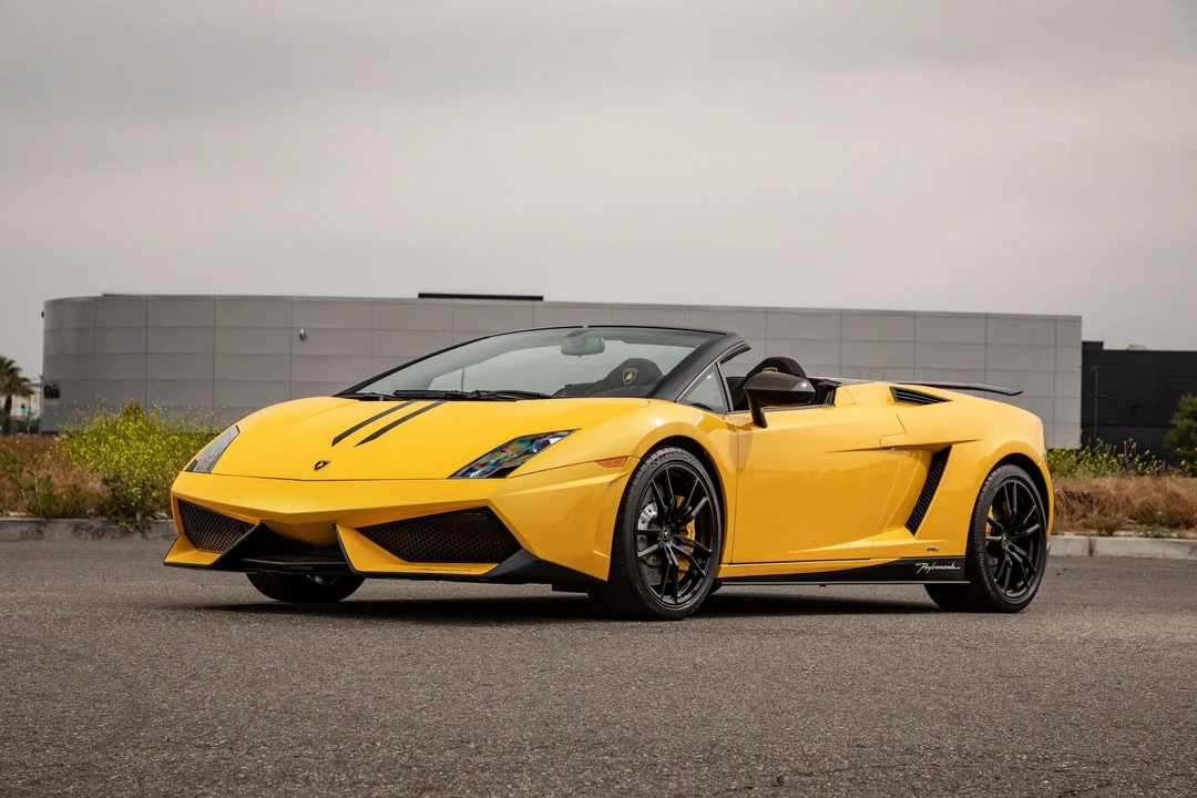 2011 Lamborghini Gallardo LP570-4 Spyder Performante - Image 5 of 31