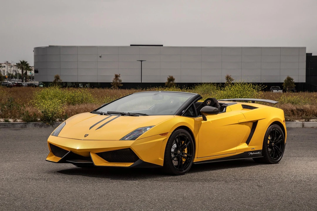 2011 Lamborghini Gallardo LP570-4 Spyder Performante - Image 7 of 31