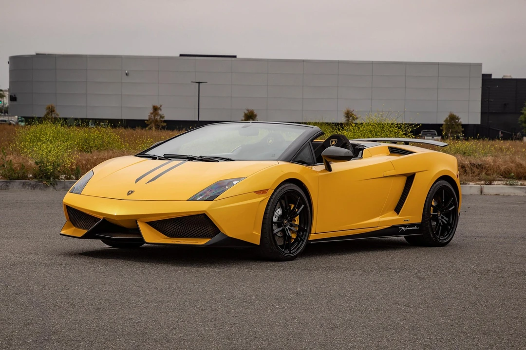 2011 Lamborghini Gallardo LP570-4 Spyder Performante - Image 8 of 31