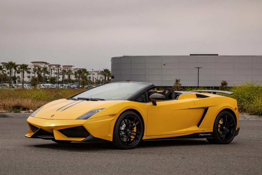 2011 Lamborghini Gallardo LP570-4 Spyder Performante - Image 11 of 31