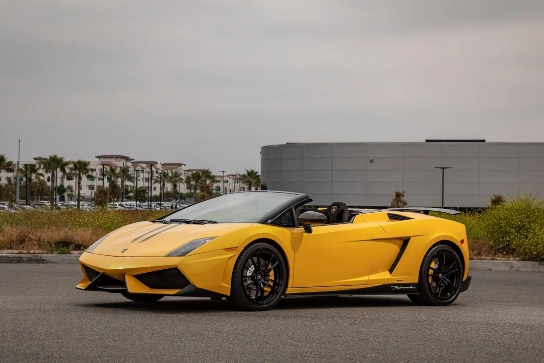 2011 Lamborghini Gallardo LP570-4 Spyder Performante - Image 14 of 31