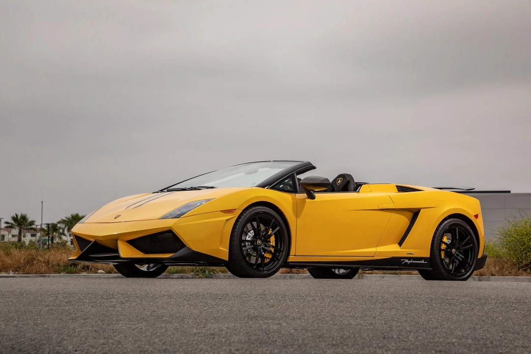 2011 Lamborghini Gallardo LP570-4 Spyder Performante - Image 16 of 31