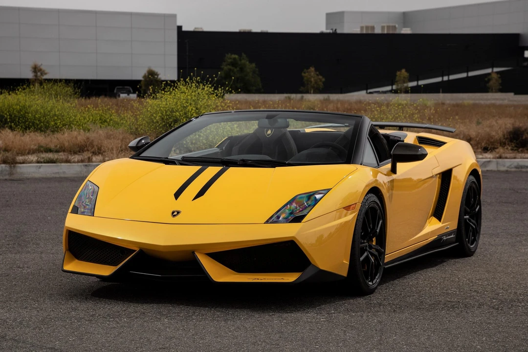 2011 Lamborghini Gallardo LP570-4 Spyder Performante - Image 17 of 31