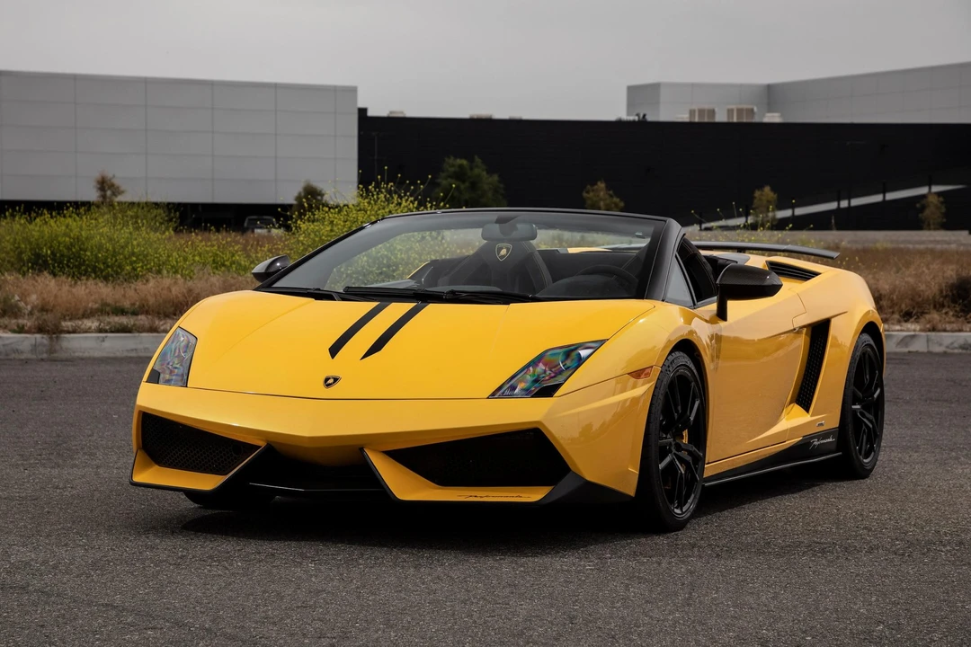 2011 Lamborghini Gallardo LP570-4 Spyder Performante - Image 18 of 31