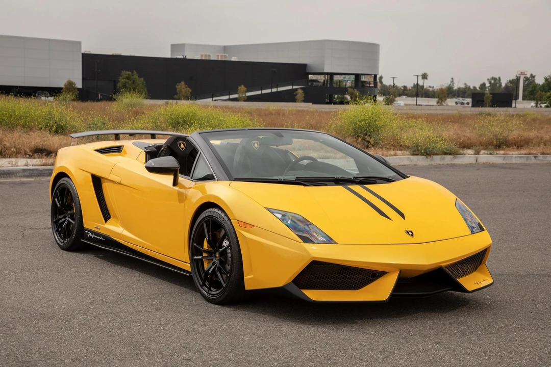 2011 Lamborghini Gallardo LP570-4 Spyder Performante - Image 28 of 31