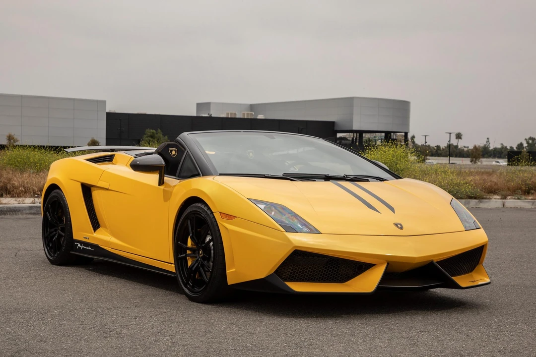 2011 Lamborghini Gallardo LP570-4 Spyder Performante - Image 30 of 31