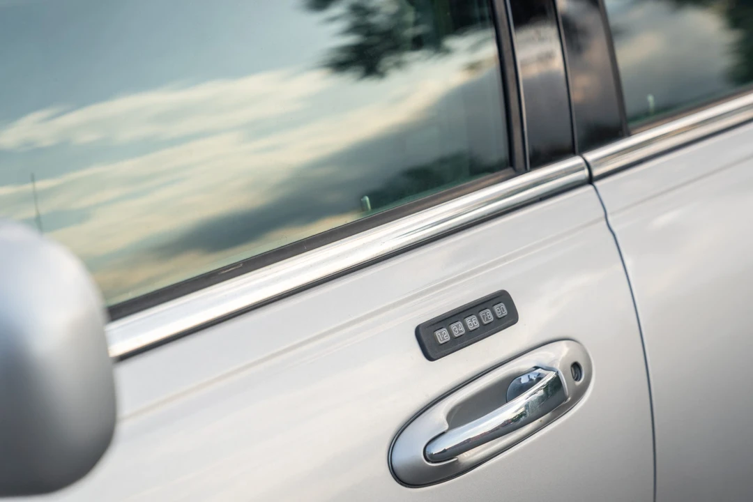 2011 Lincoln Town Car - Image 20 of 31