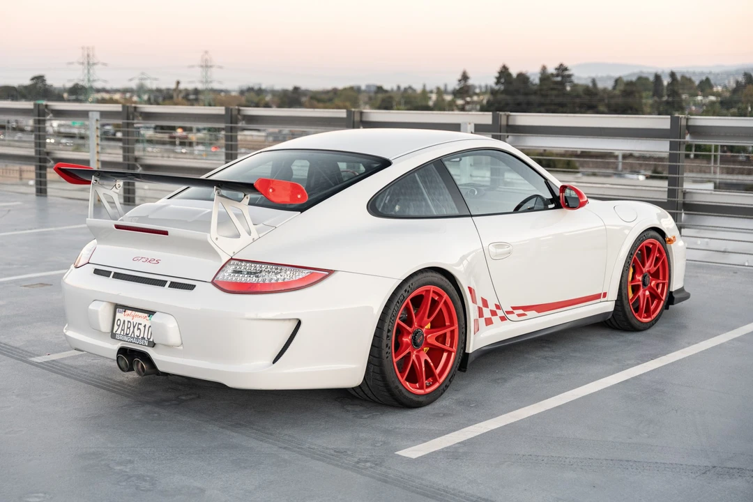 2011 Porsche 997 GT3 RS - Image 5 of 31