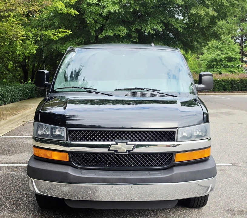 2012 Chevrolet Express - Image 9 of 31