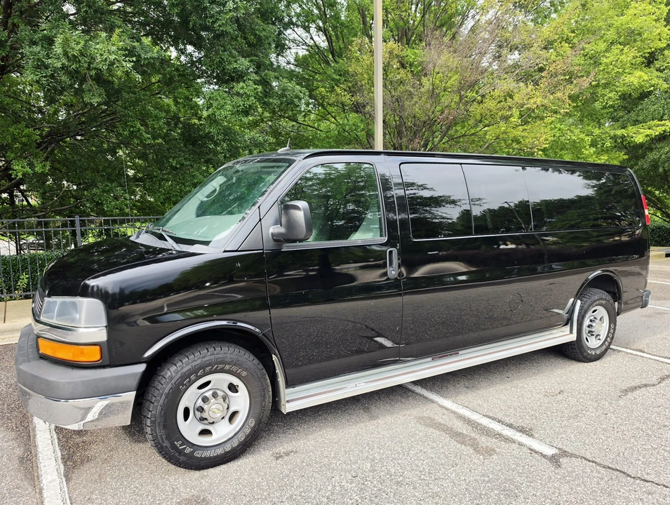 2012 Chevrolet Express - Image 3 of 31