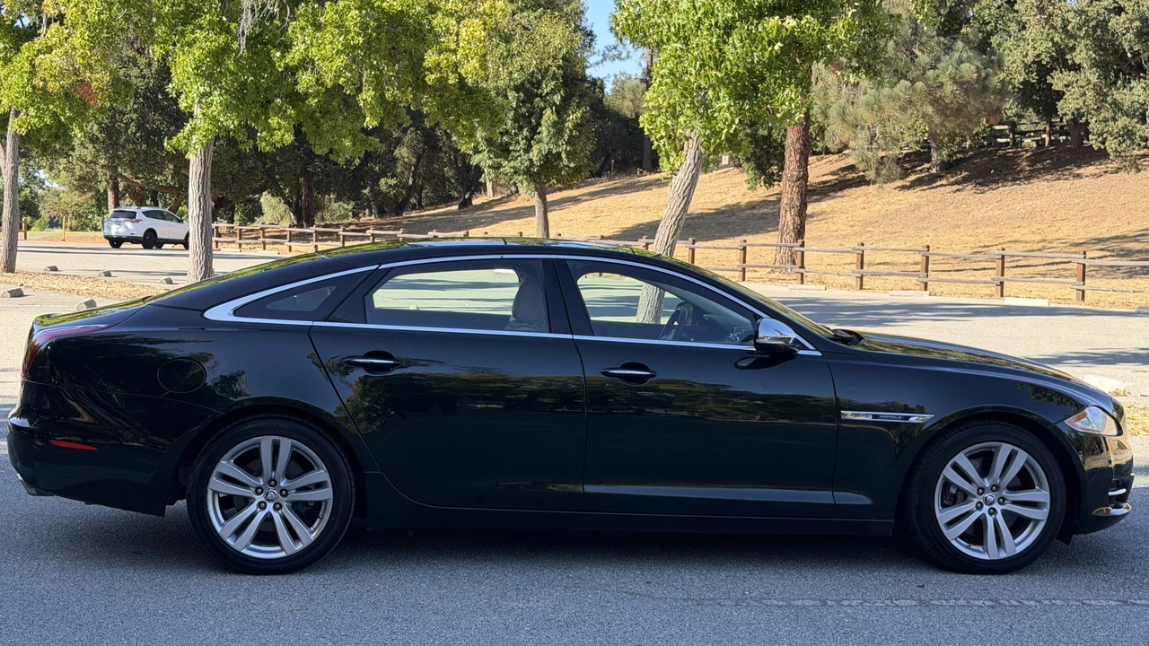 2012 Jaguar X351 XJ - Image 10 of 31