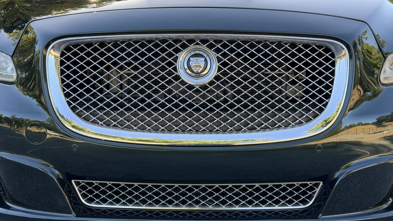 2012 Jaguar X351 XJ - Image 30 of 31