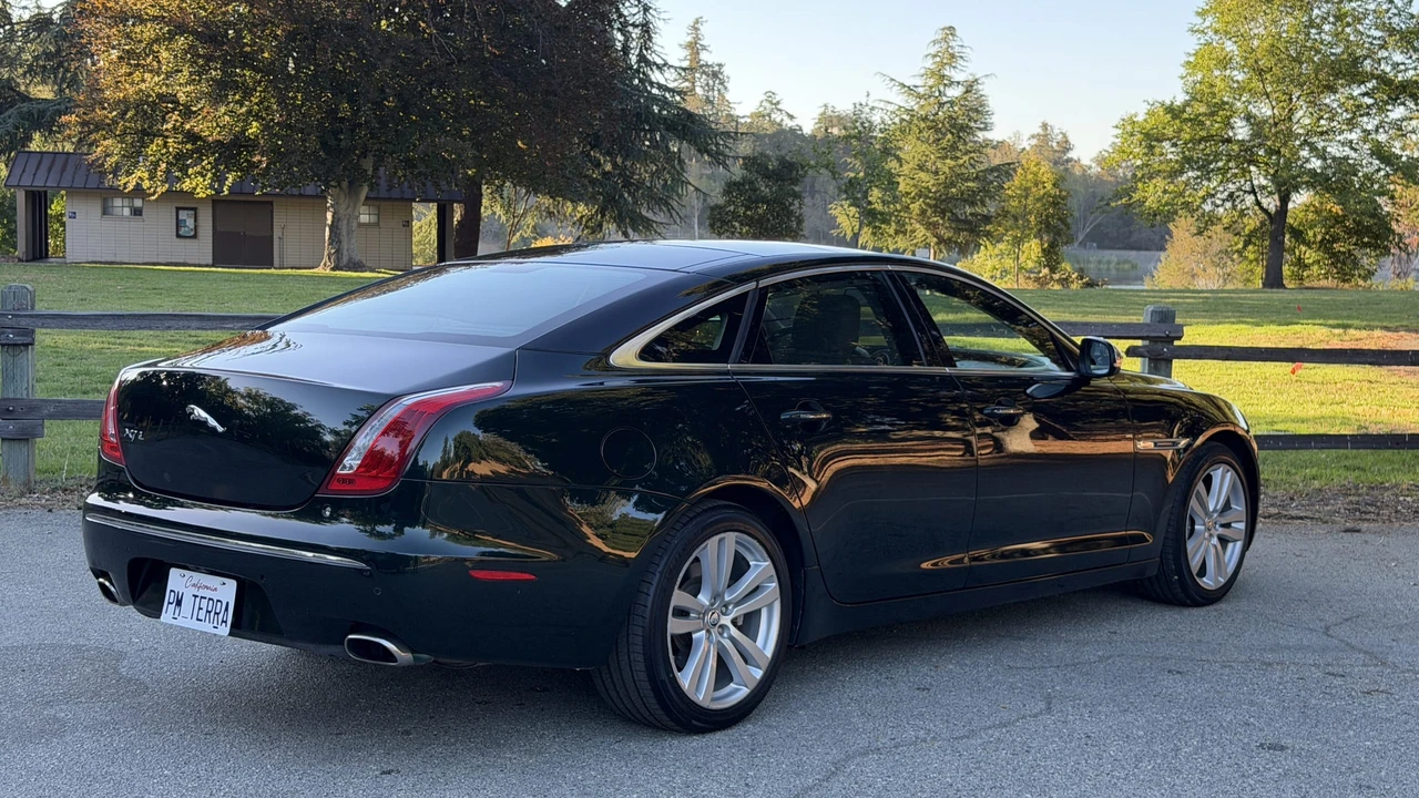 2012 Jaguar X351 XJ - Image 14 of 31