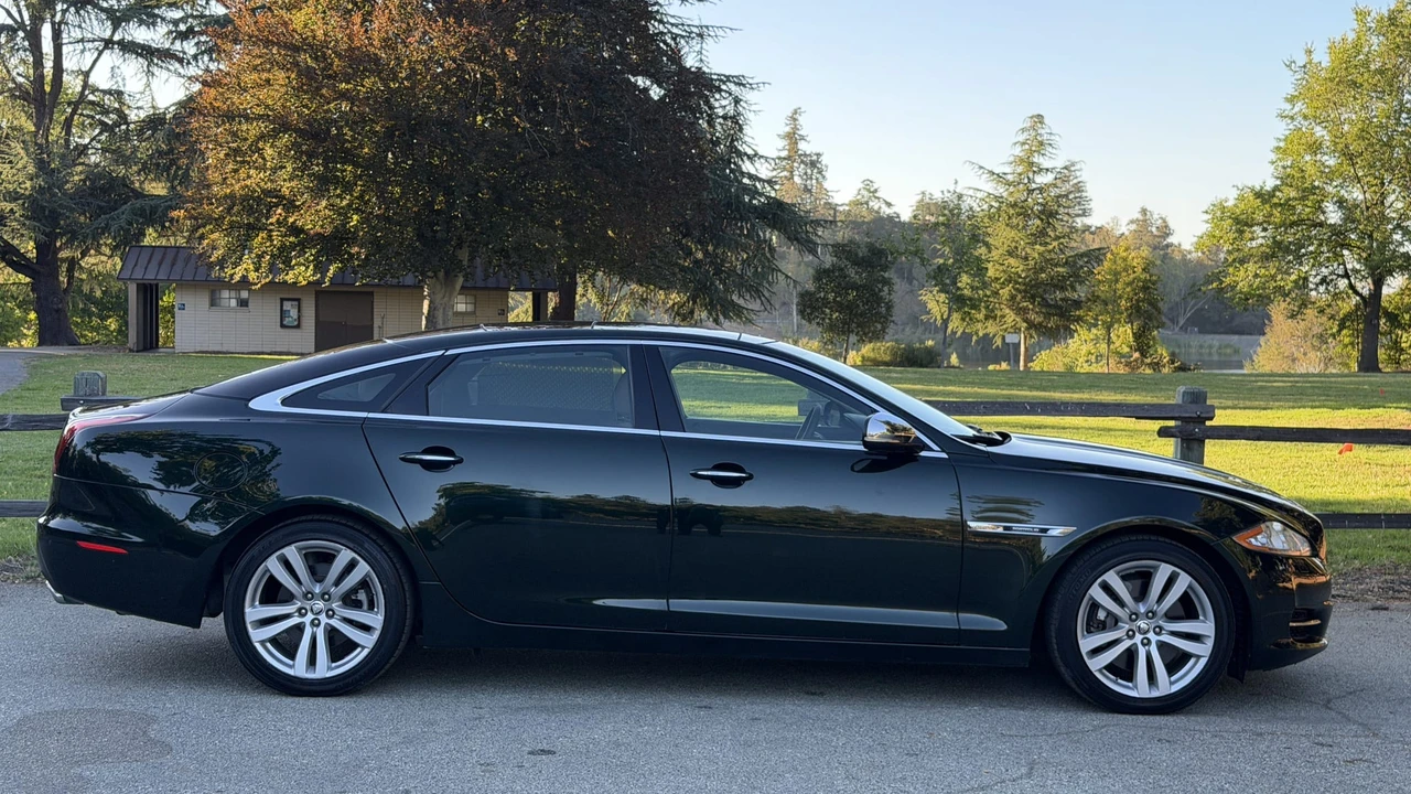 2012 Jaguar X351 XJ - Image 11 of 31