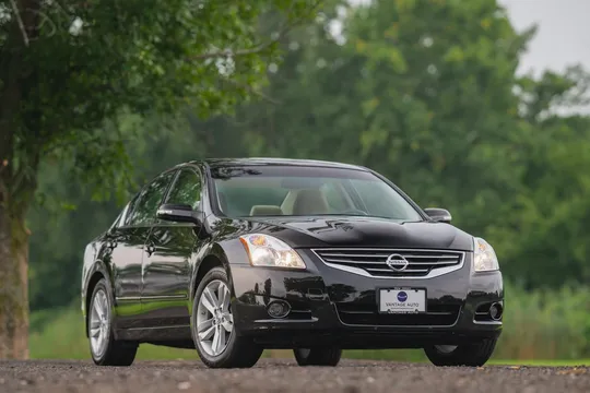 2012 Nissan Altima 3.5 SR Sedan