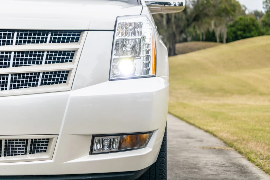 2013 Cadillac Escalade & EXT 3rd Gen - Image 29 of 31