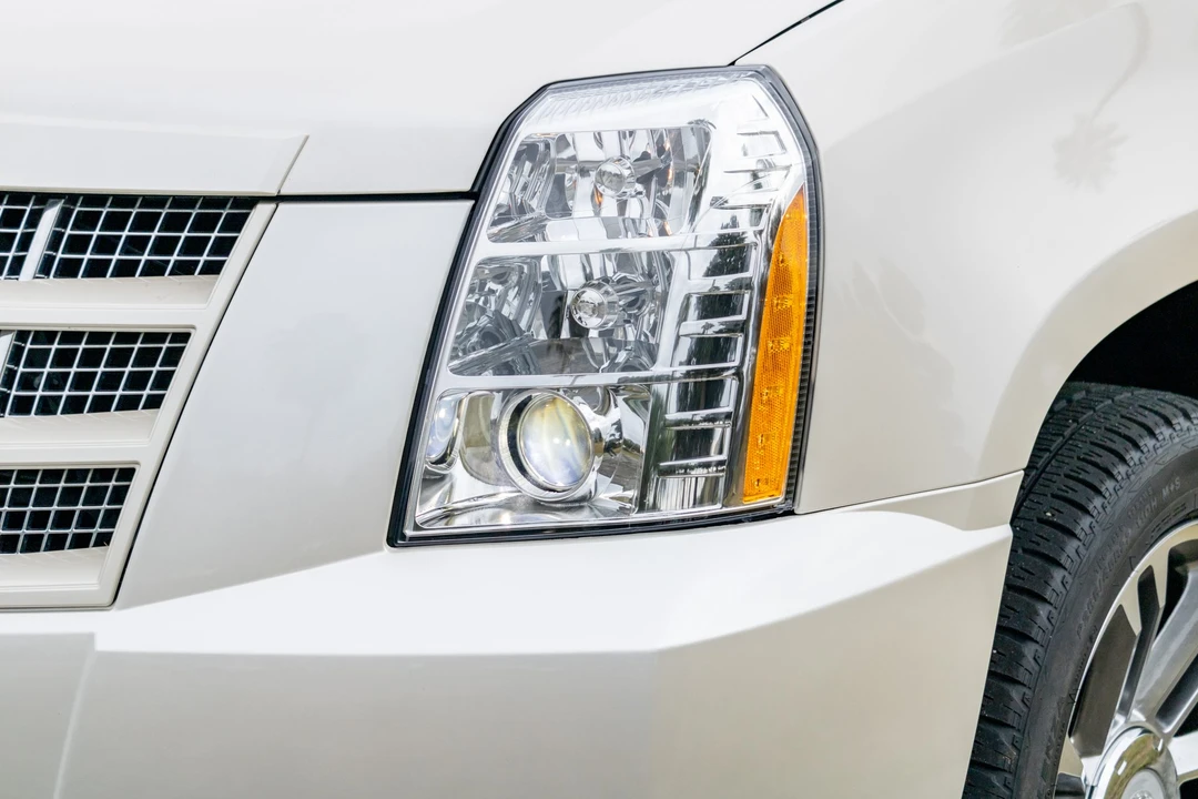 2013 Cadillac Escalade & EXT 3rd Gen - Image 31 of 31