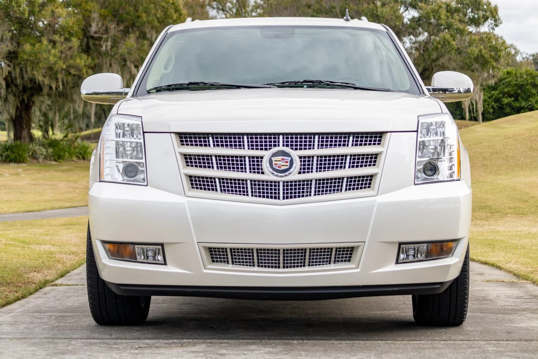 2013 Cadillac Escalade & EXT 3rd Gen - Image 10 of 31