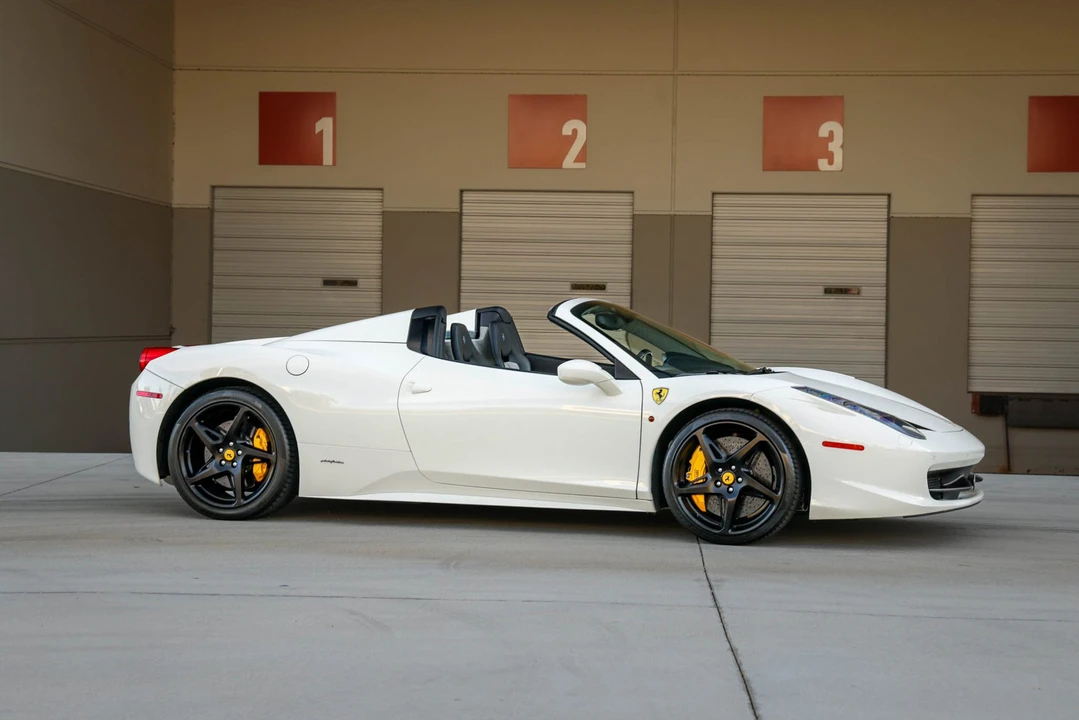 2013 Ferrari 458 Spider - Image 11 of 31