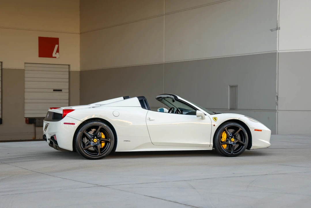 2013 Ferrari 458 Spider - Image 13 of 31