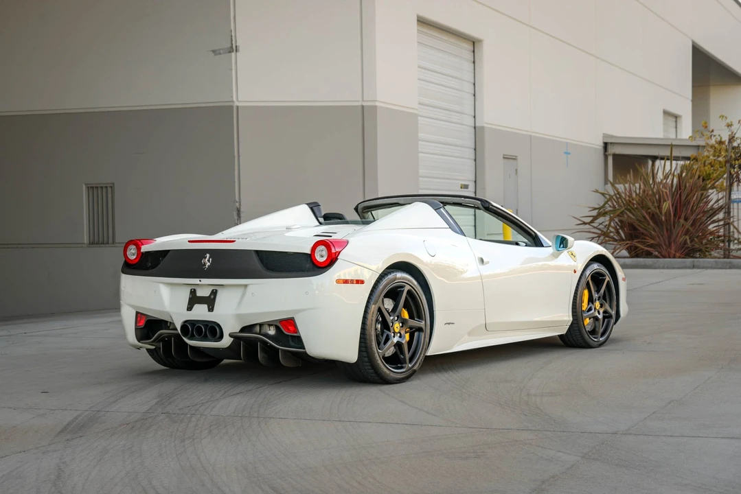 2013 Ferrari 458 Spider - Image 14 of 31