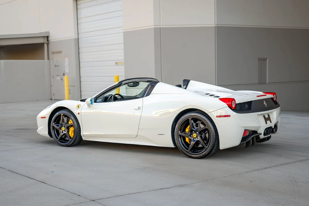 2013 Ferrari 458 Spider - Image 17 of 31