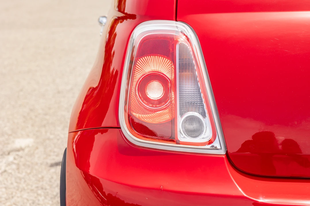 2013 Fiat Abarth 500 - Image 26 of 31