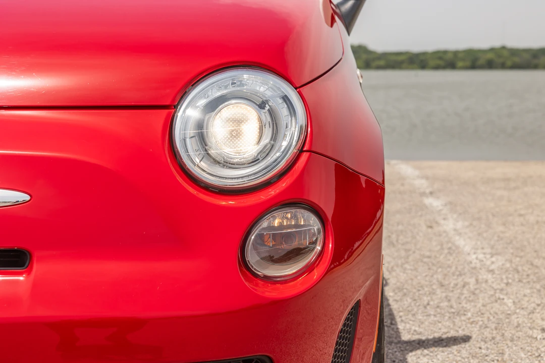 2013 Fiat Abarth 500 - Image 14 of 31
