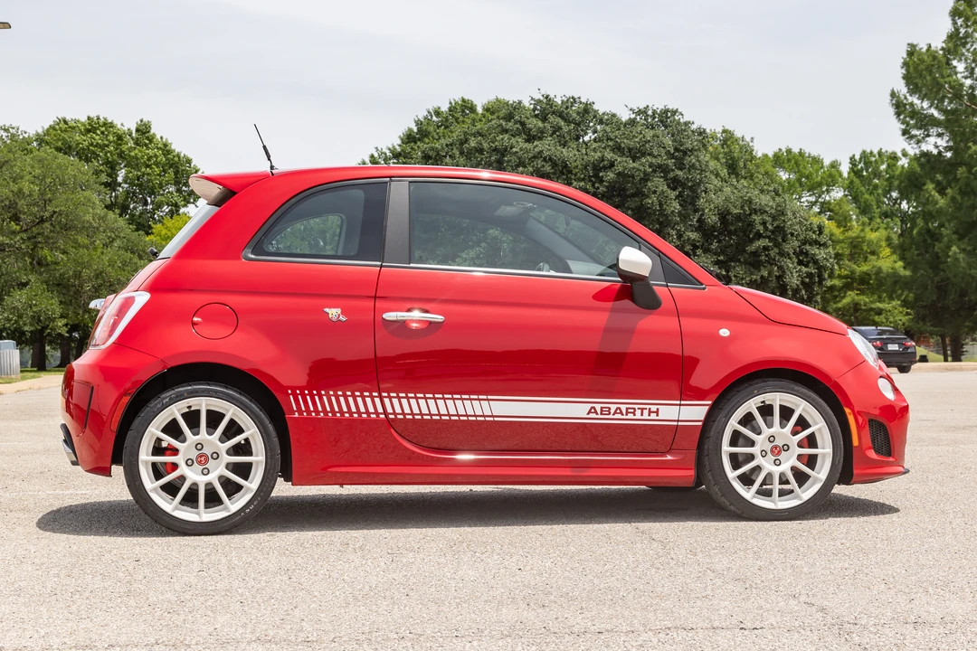2013 Fiat Abarth 500 - Image 5 of 31