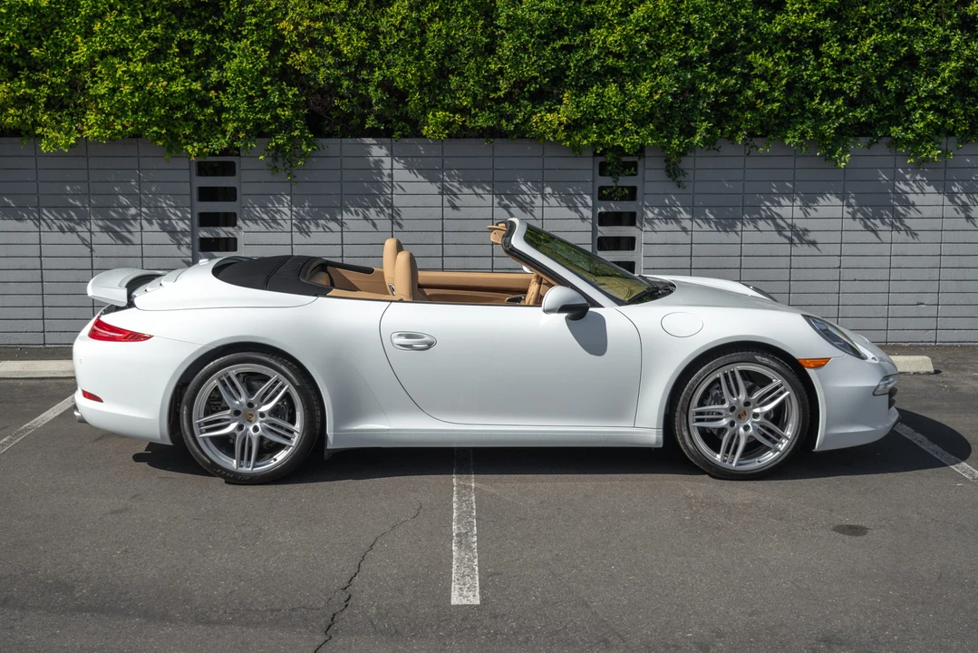 2013 Porsche 991 Carrera - Image 8 of 31