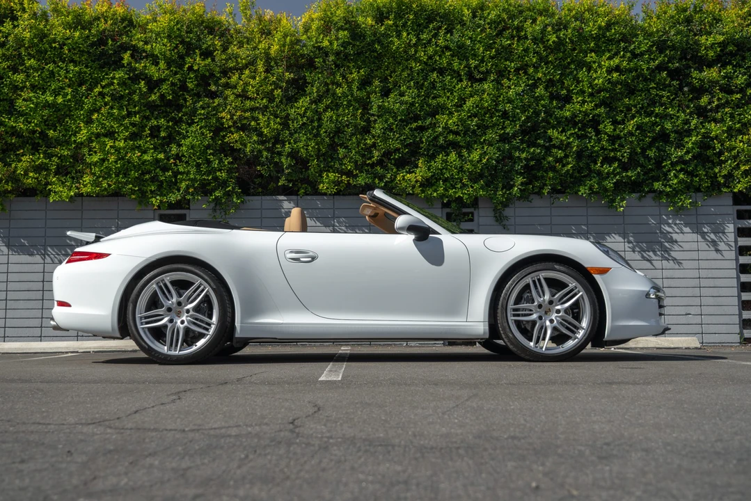 2013 Porsche 991 Carrera - Image 9 of 31