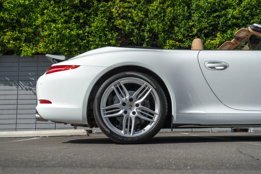 2013 Porsche 991 Carrera - Image 18 of 31