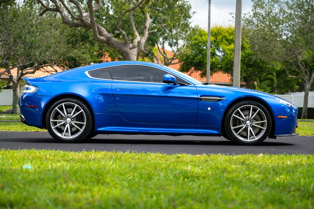 2014 Aston Martin V8 Vantage (2006-2017) - Image 25 of 31