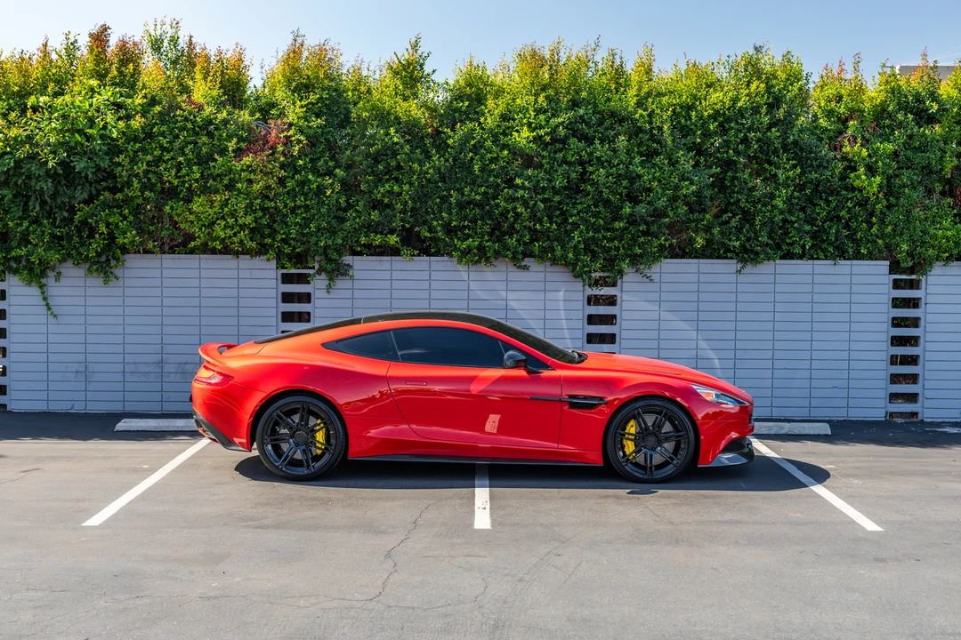 2014 Aston Martin Vanquish 2nd Gen - Image 9 of 31