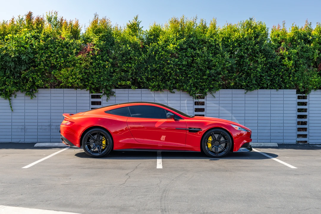 2014 Aston Martin Vanquish 2nd Gen - Image 10 of 31