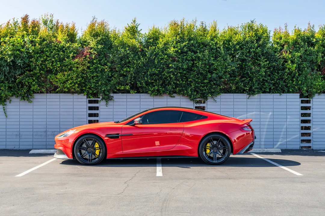 2014 Aston Martin Vanquish 2nd Gen - Image 17 of 31