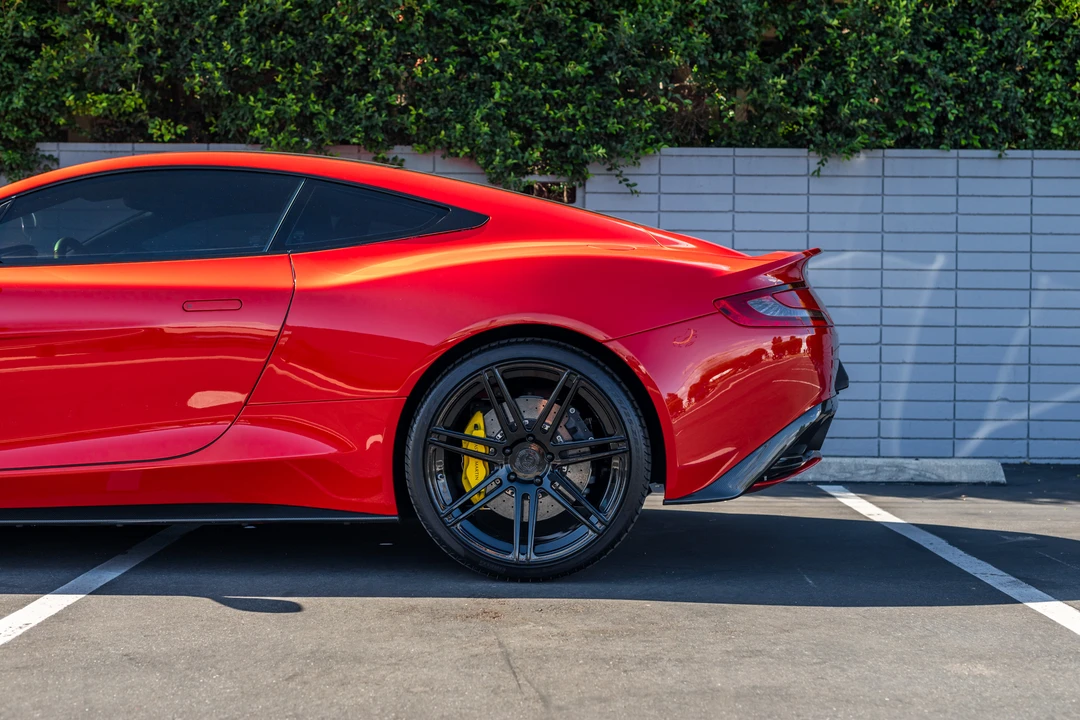 2014 Aston Martin Vanquish 2nd Gen - Image 24 of 31