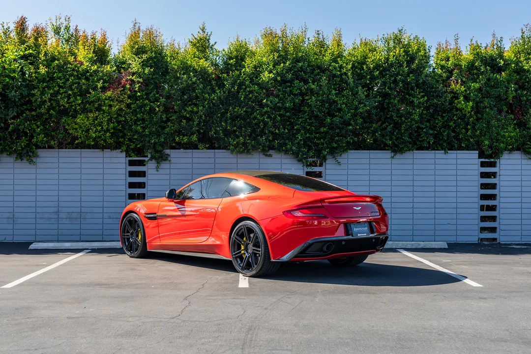 2014 Aston Martin Vanquish 2nd Gen - Image 15 of 31