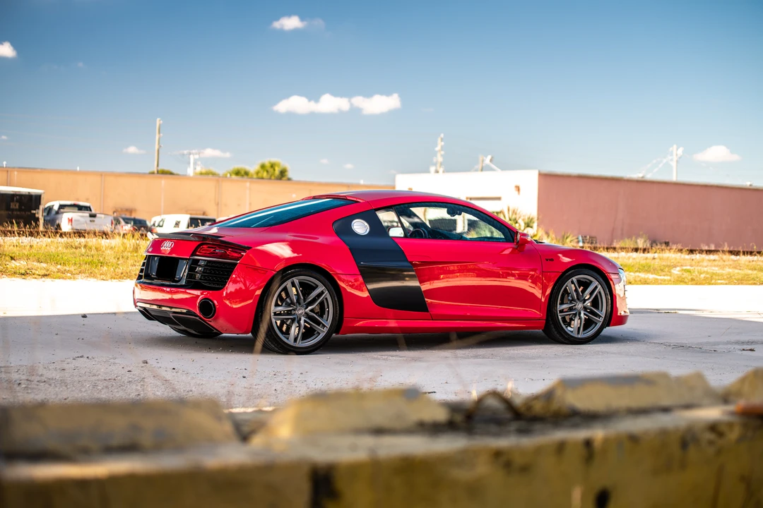2014 Audi 42 R8 - Image 9 of 31
