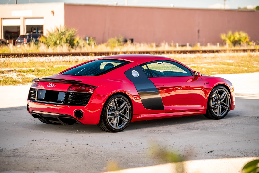 2014 Audi 42 R8 - Image 8 of 31