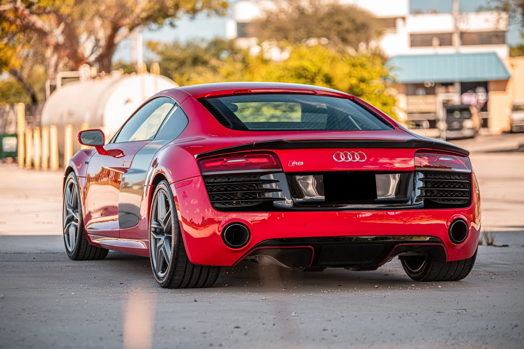 2014 Audi 42 R8 - Image 6 of 31