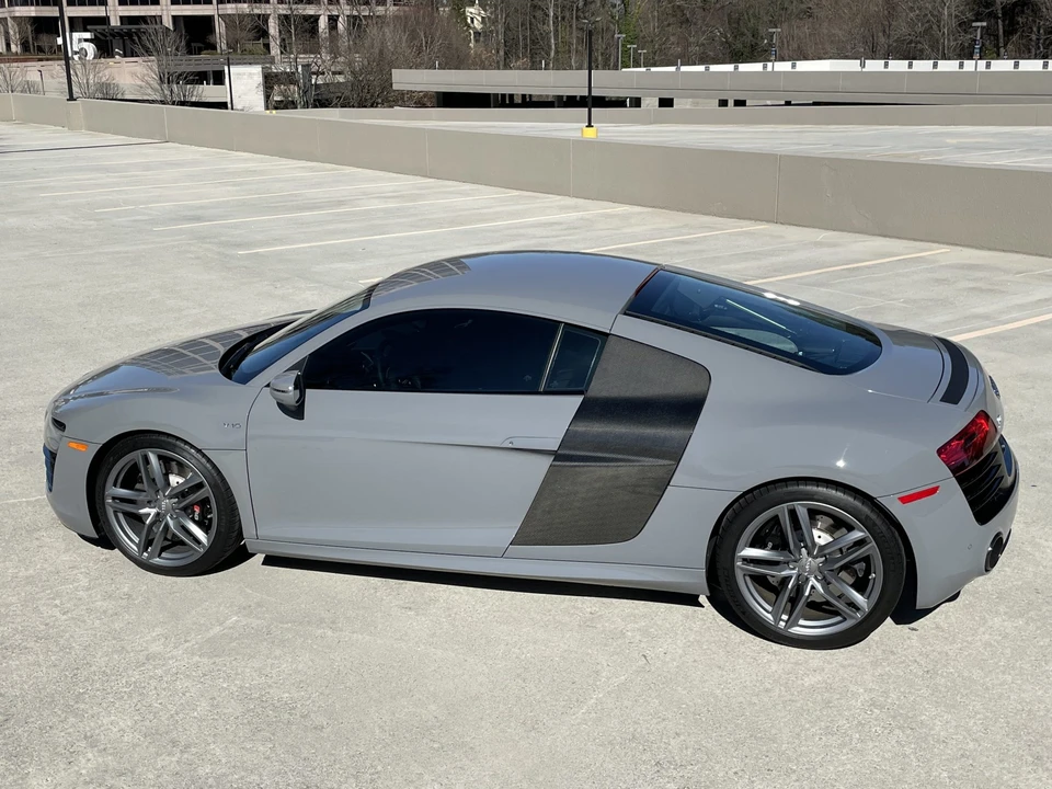 2014 Audi 42 R8 - Image 10 of 31