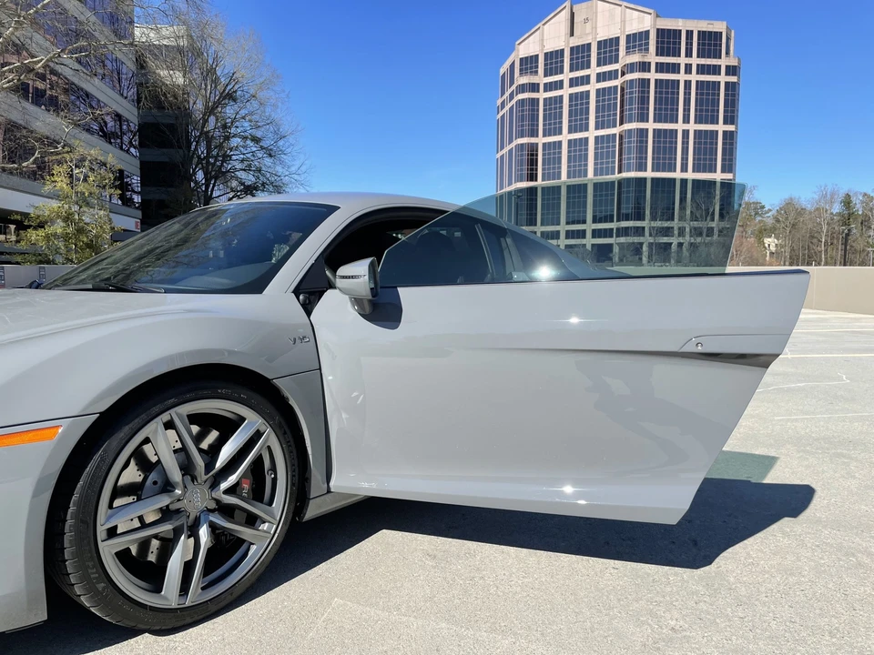 2014 Audi 42 R8 - Image 27 of 31