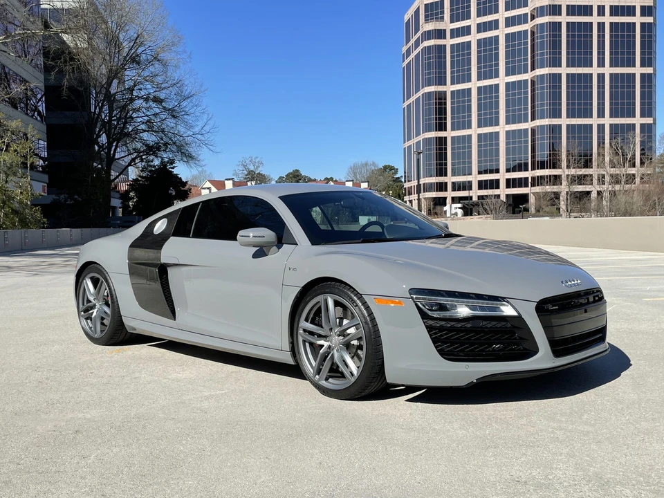 2014 Audi 42 R8 - Image 2 of 31