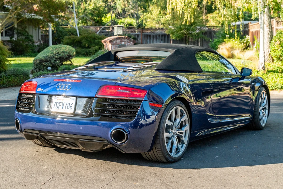 2014 Audi 42 R8 - Image 10 of 31