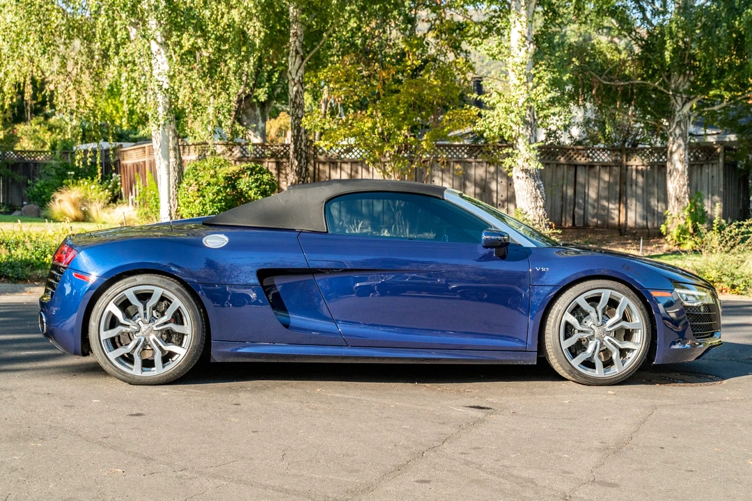 2014 Audi 42 R8 - Image 9 of 31